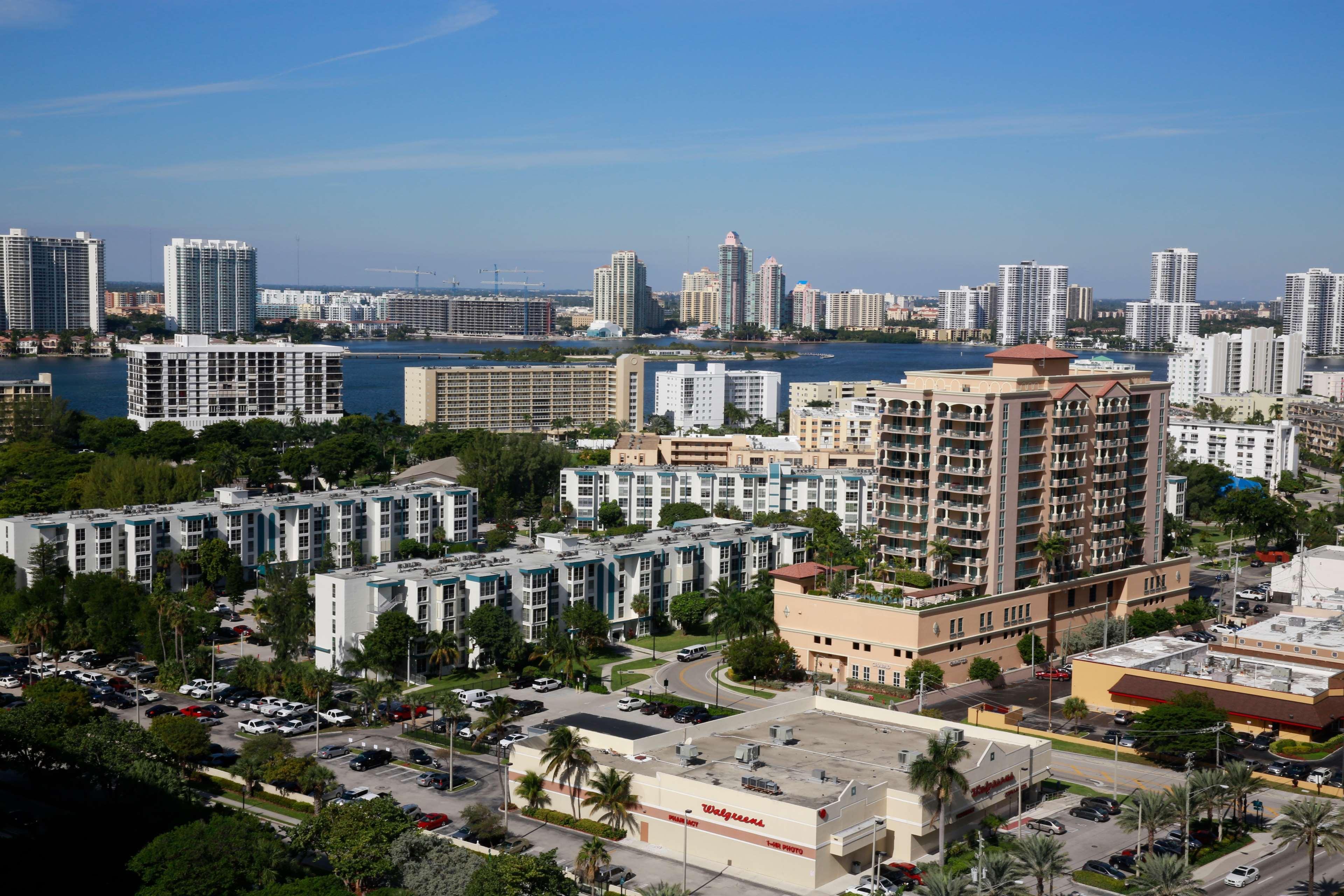 Sole Miami, A Noble House Resort Sunny Isles Beach Exterior foto